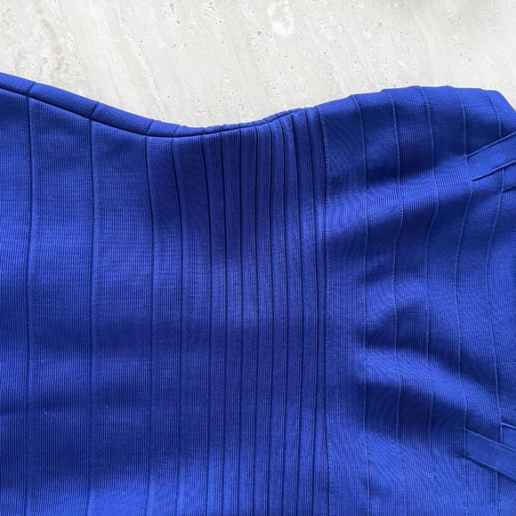 ICONIC BANDAGE DRESS - Picture 7 of 10